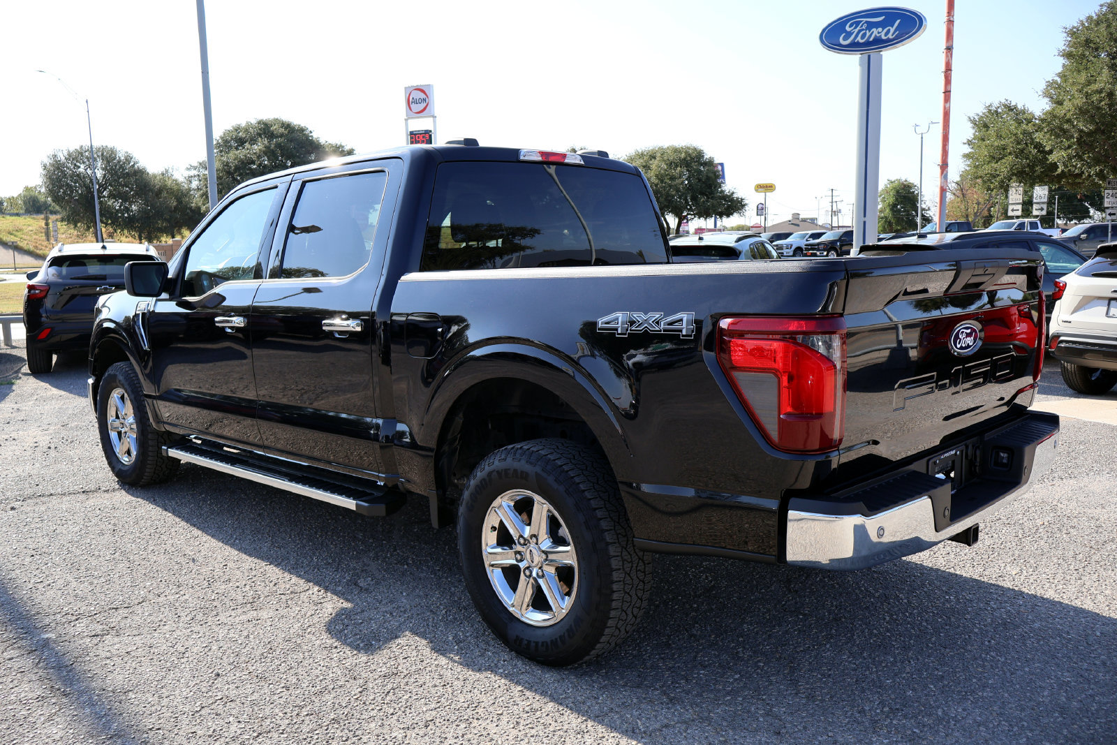 Used 2025 Ford F150 XLT w/ Equipment Group 301A Standard AWD/4WD image 11