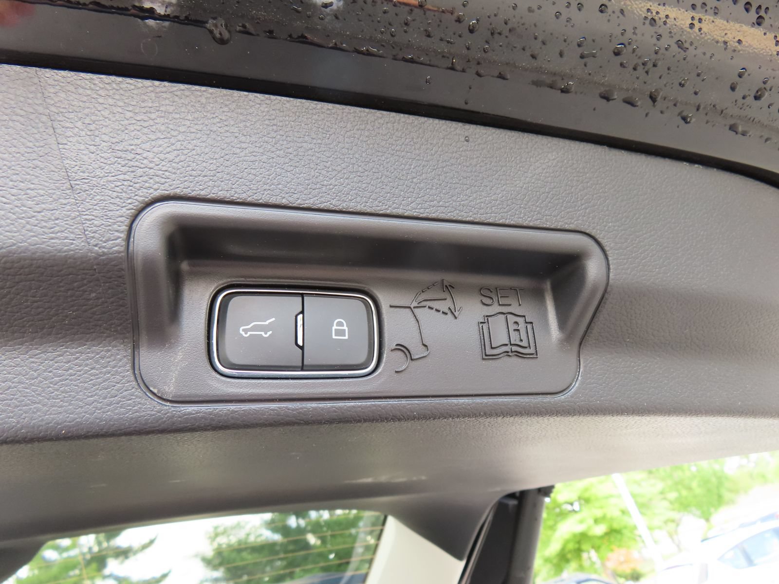 Certified 2025 Ford Explorer Active AWD/4WD image 42