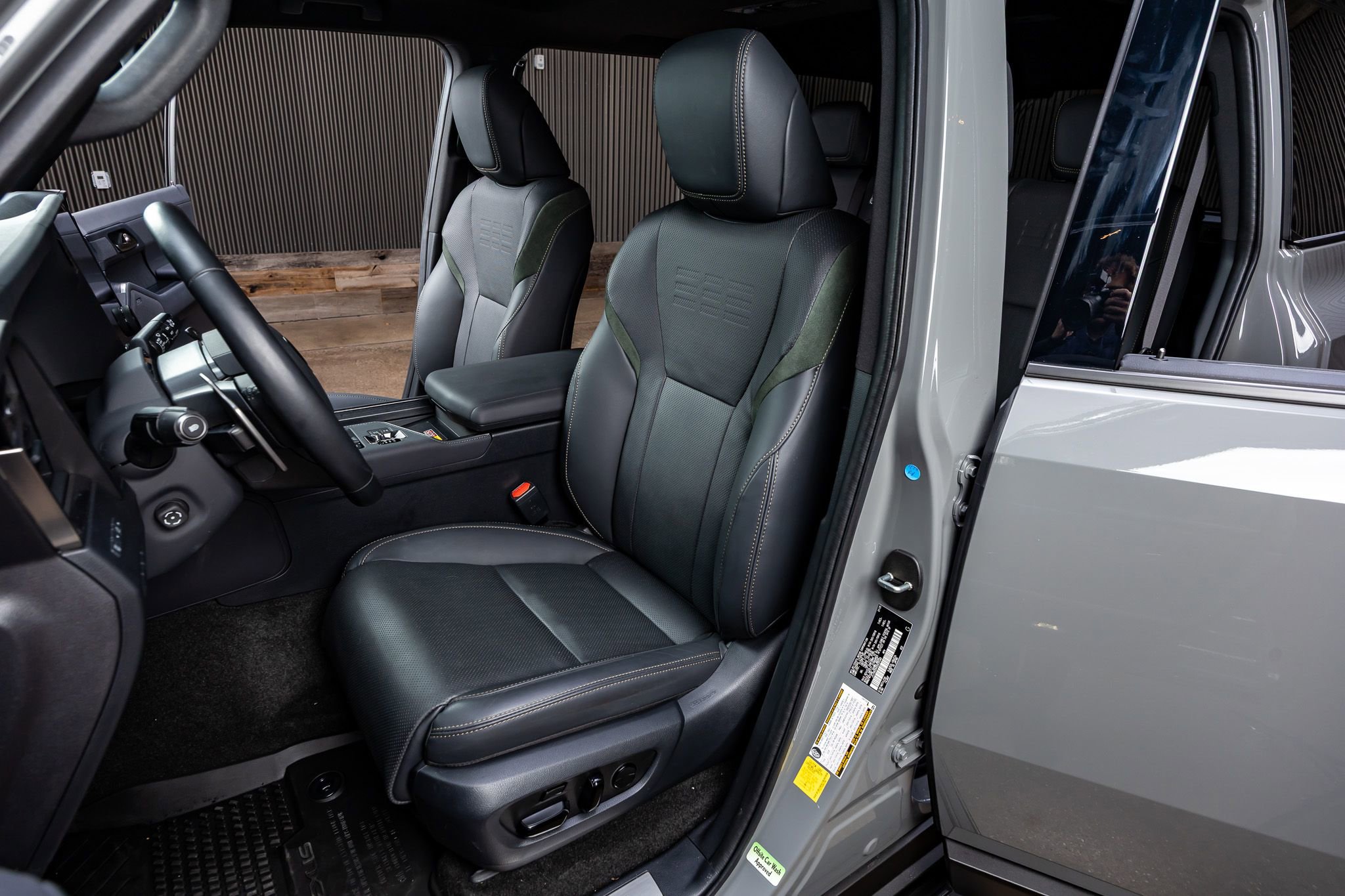 Used 2025 Lexus GX 550 550 Overtrail+ image 30