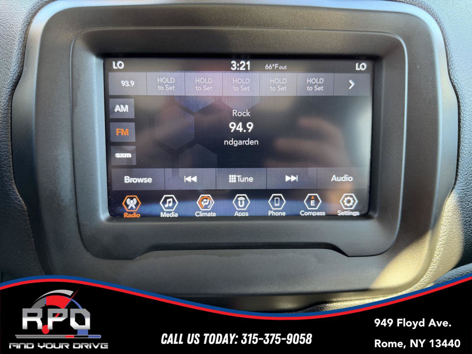 Used 2018 Jeep Renegade Trailhawk w/ Trailer Tow Group AWD/4WD image 22