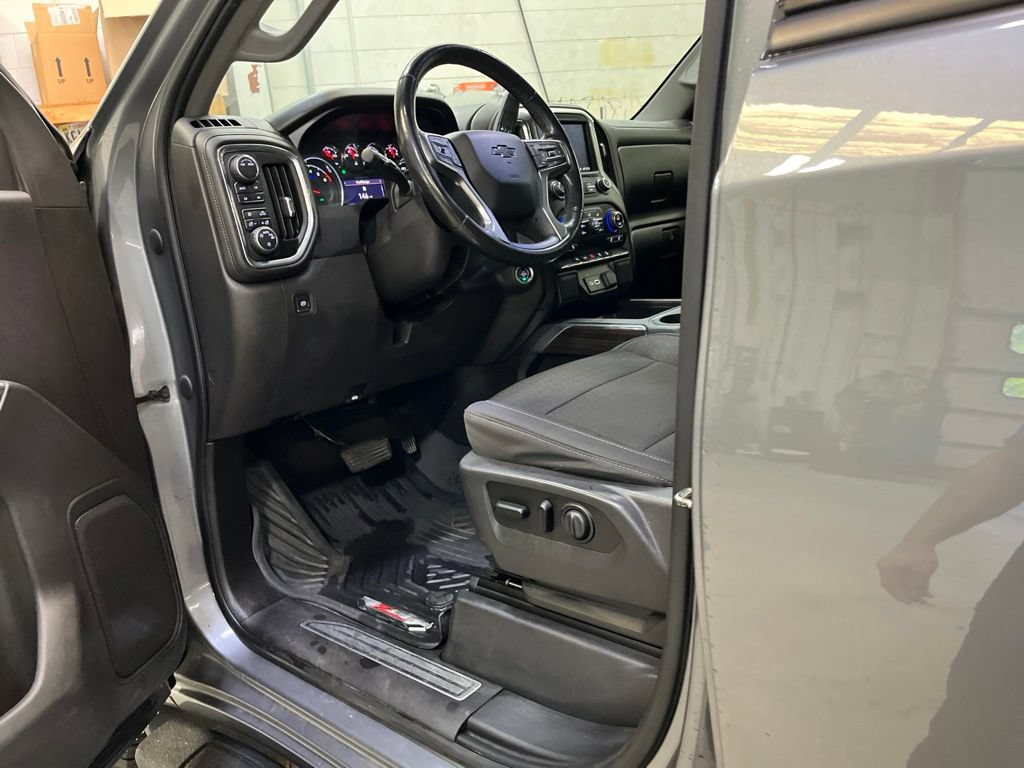 Used 2021 Chevrolet Silverado 1500 LT Trail Boss AWD/4WD image 11