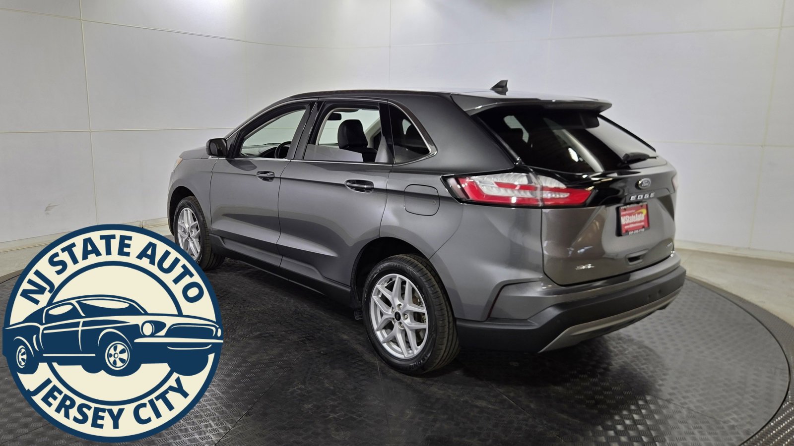 Used 2024 Ford Edge SEL image 5