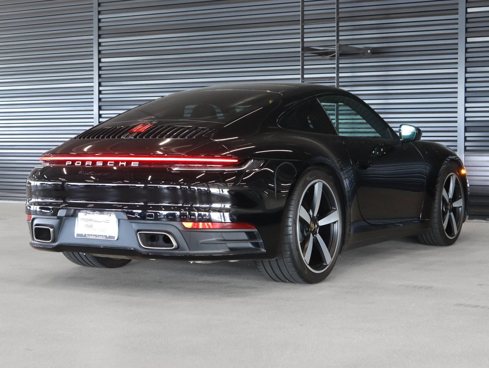Used 2022 Porsche 911 Carrera RWD image 10