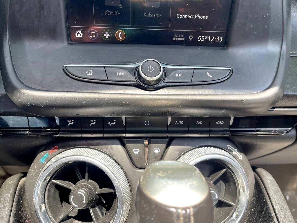 Used 2020 Chevrolet Camaro LT image 23