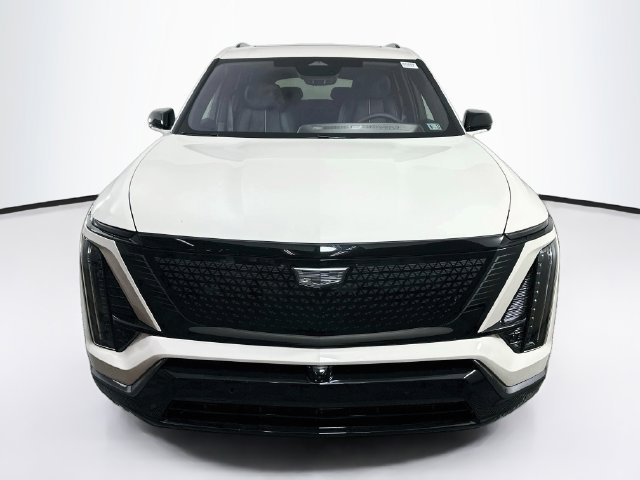 New 2027 Cadillac Vistiq Sport w/ LPO, Floor Liner Package AWD/4WD image 2