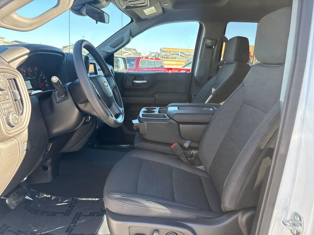 Used 2026 Chevrolet Silverado 1500 Custom w/ Turbomax Blackout Package image 9