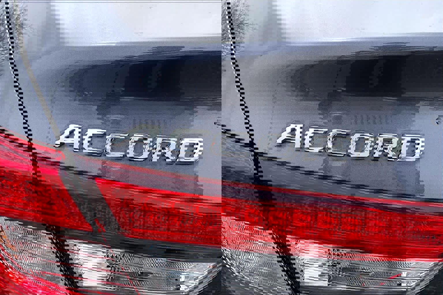 Used 2019 Honda Accord EX image 10