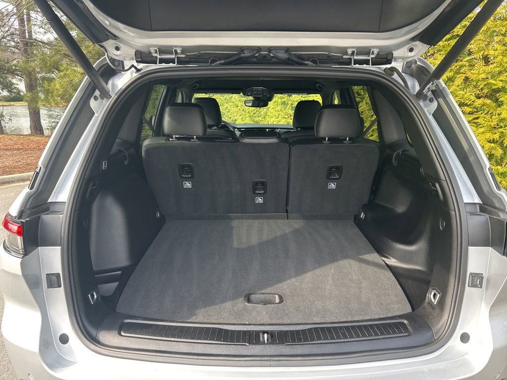 Used 2024 Jeep Grand Cherokee Altitude image 28