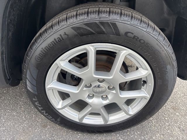 Used 2021 Jeep Renegade Latitude image 17