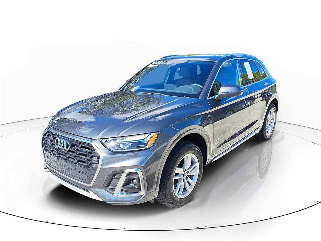 Used 2023 Audi Q5 2.0T Premium w/ Convenience Package image 2