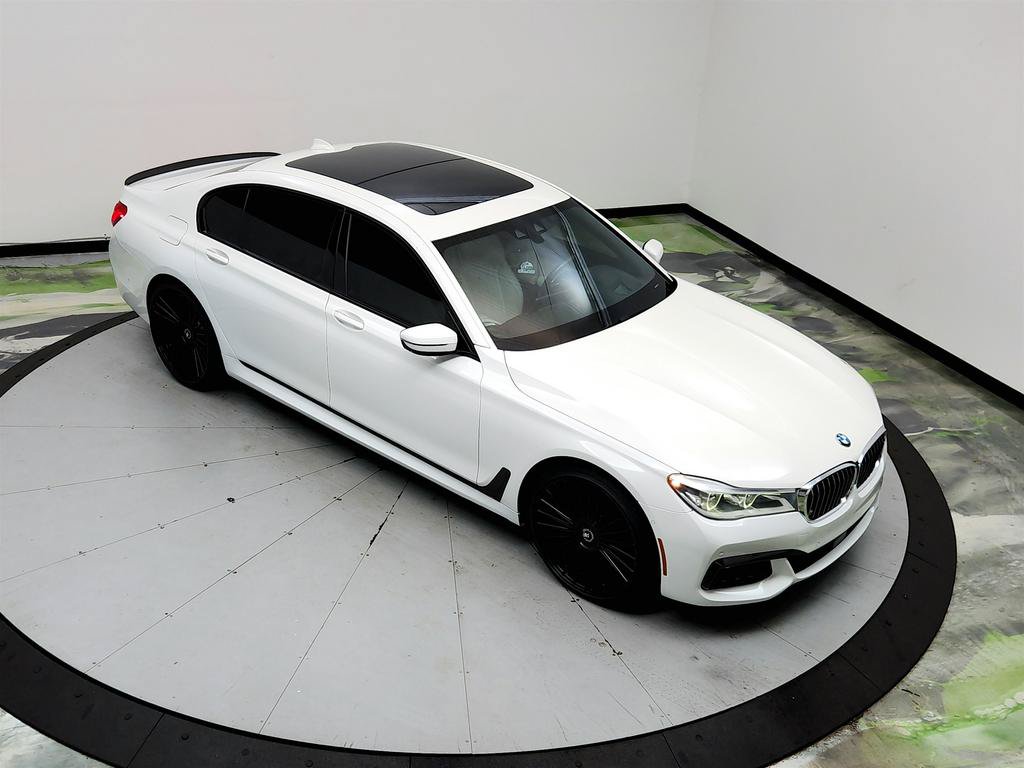 Used 2017 BMW 750i xDrive AWD/4WD image 33