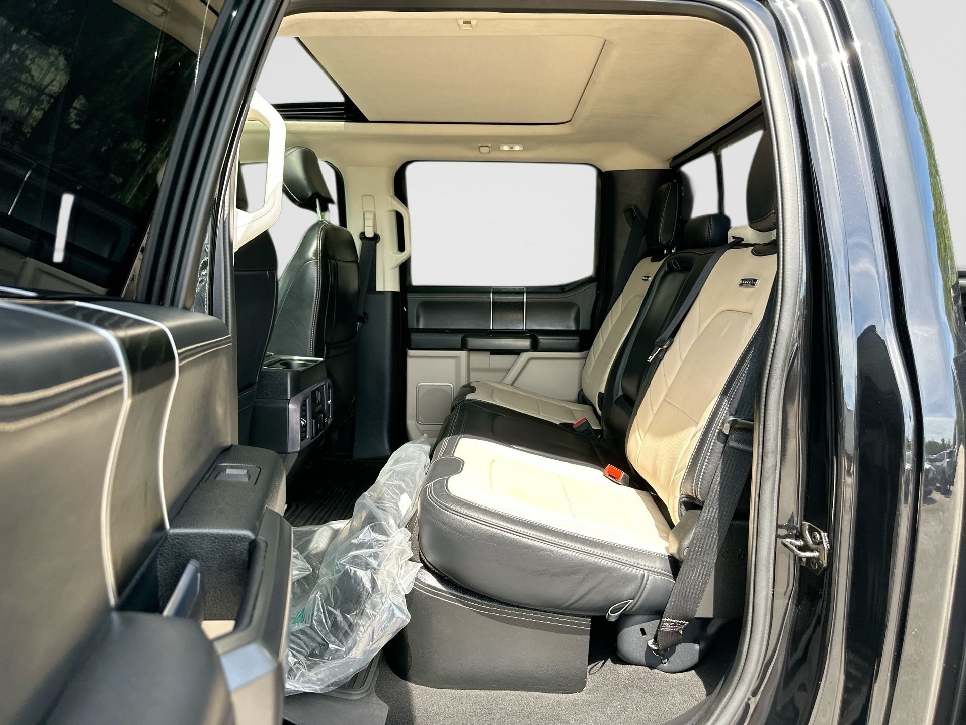 Used 2021 Ford F350 Limited AWD/4WD image 25