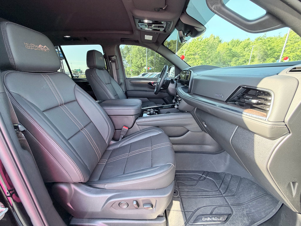Used 2026 Chevrolet Tahoe High Country RWD image 25