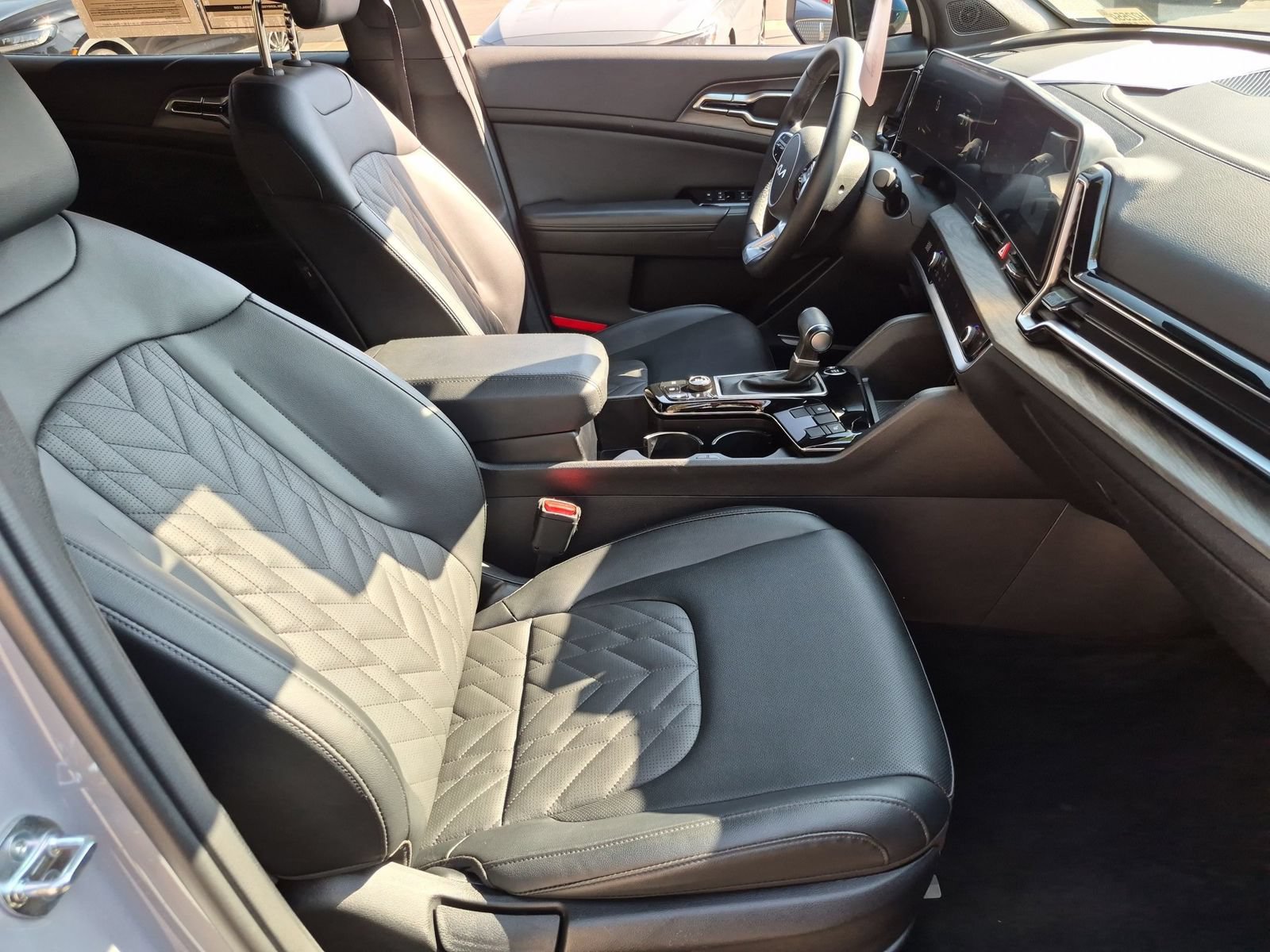 Used 2025 Kia Sportage X-Line AWD/4WD image 31