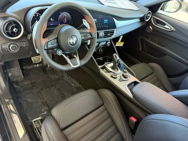 New 2025 Alfa Romeo Giulia w/ Driving Assist Package image 14