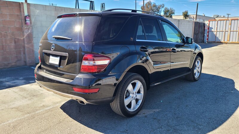Used 2011 Mercedes-Benz ML 350 2WD image 3