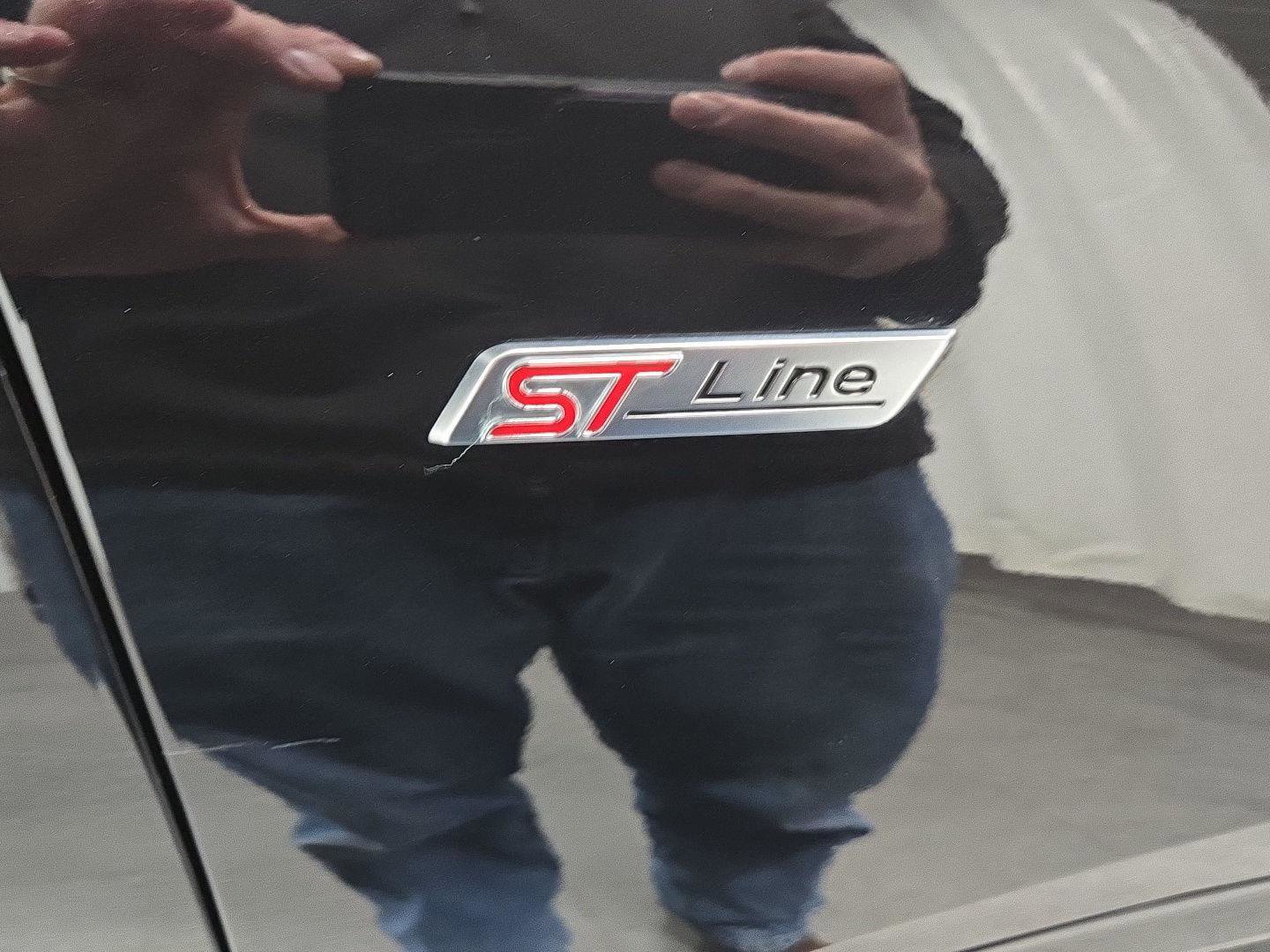 Used 2023 Ford Escape ST-Line image 17