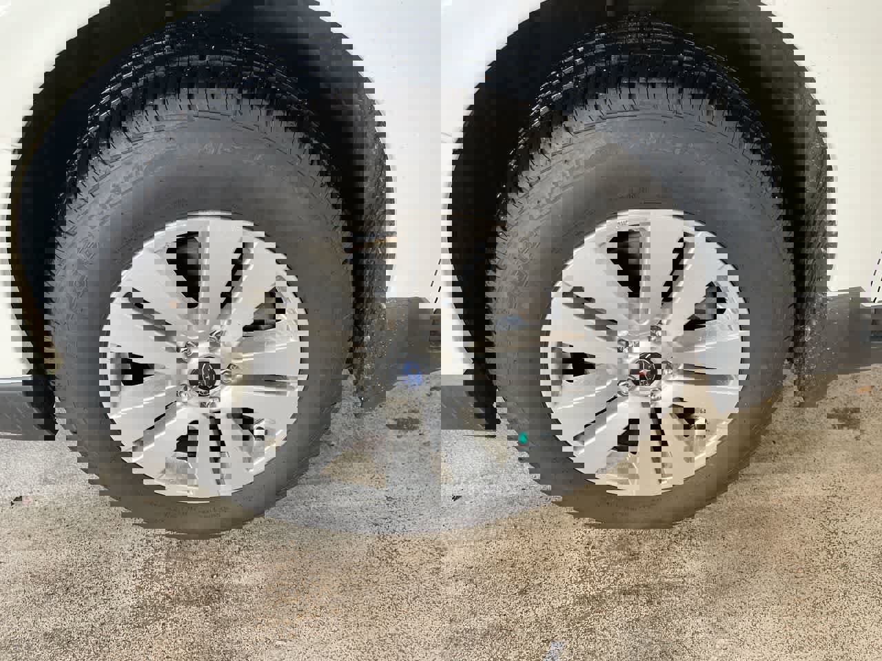 Used 2018 Subaru Outback 2.5i Premium image 10