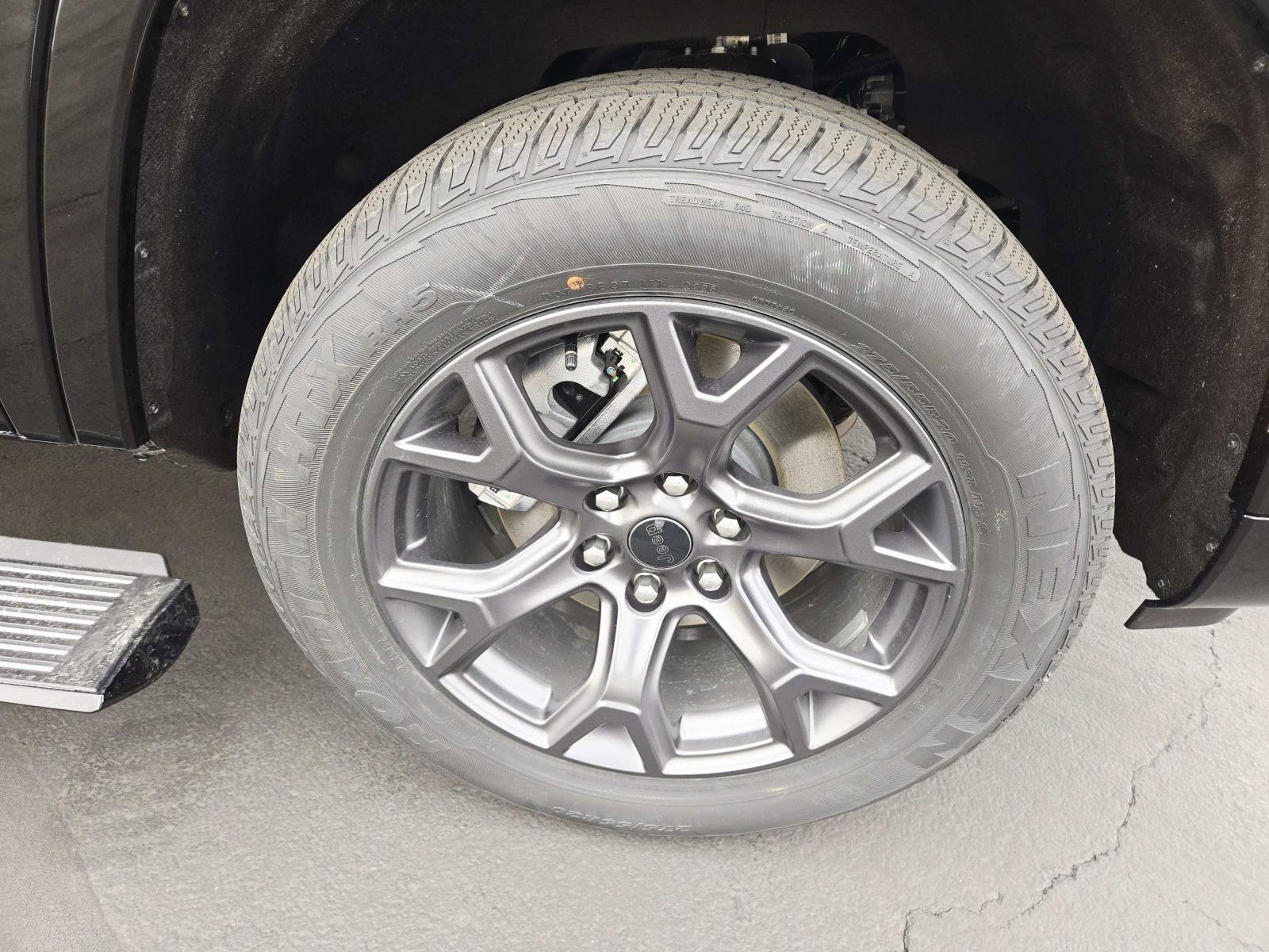 New 2026 Jeep Grand Wagoneer Limited w/ Premium Group II image 21