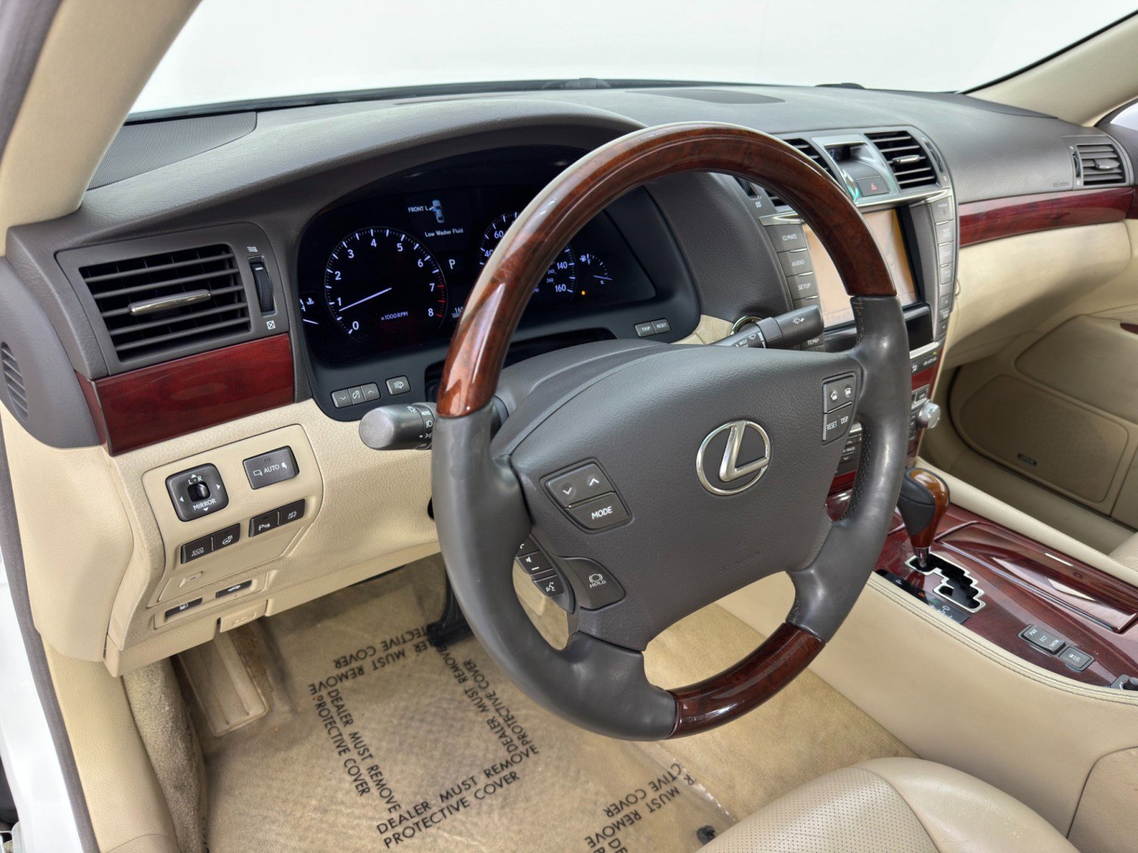 Used 2012 Lexus LS 460 w/ Comfort Pkg image 13