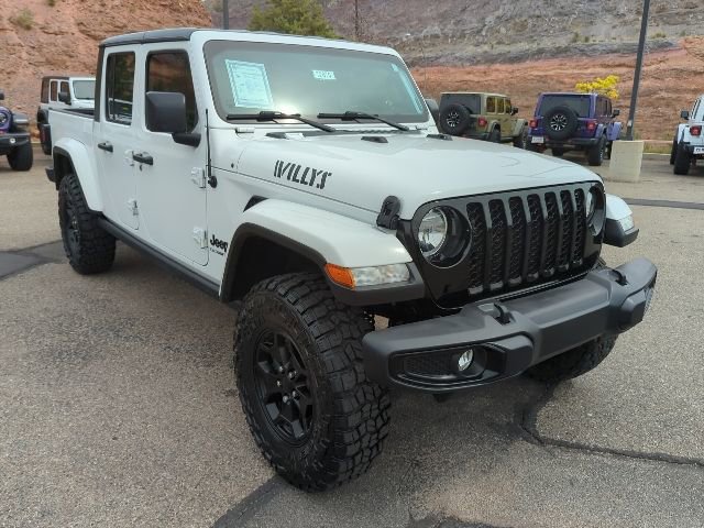 Used 2021 Jeep Gladiator Sport AWD/4WD image 3