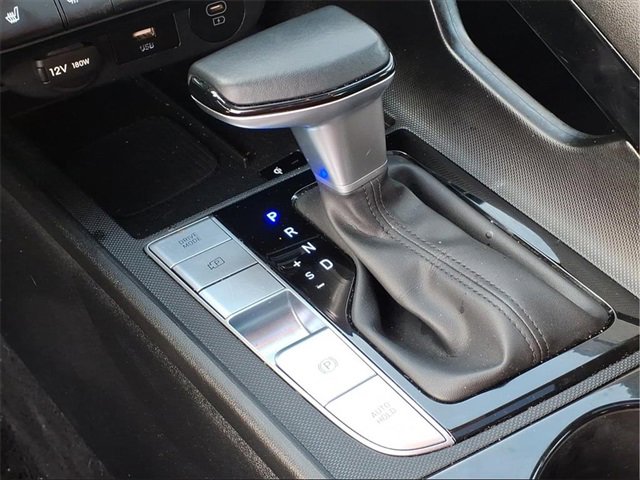 Used 2025 Hyundai Elantra SEL image 11