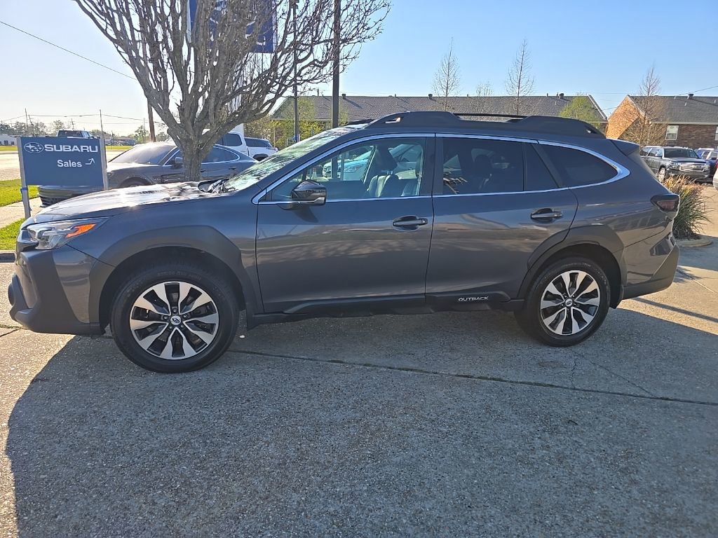 Used 2023 Subaru Outback Limited image 10