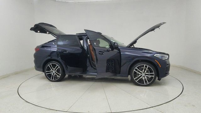 Used 2022 BMW X6 xDrive40i w/ Executive Package image 74