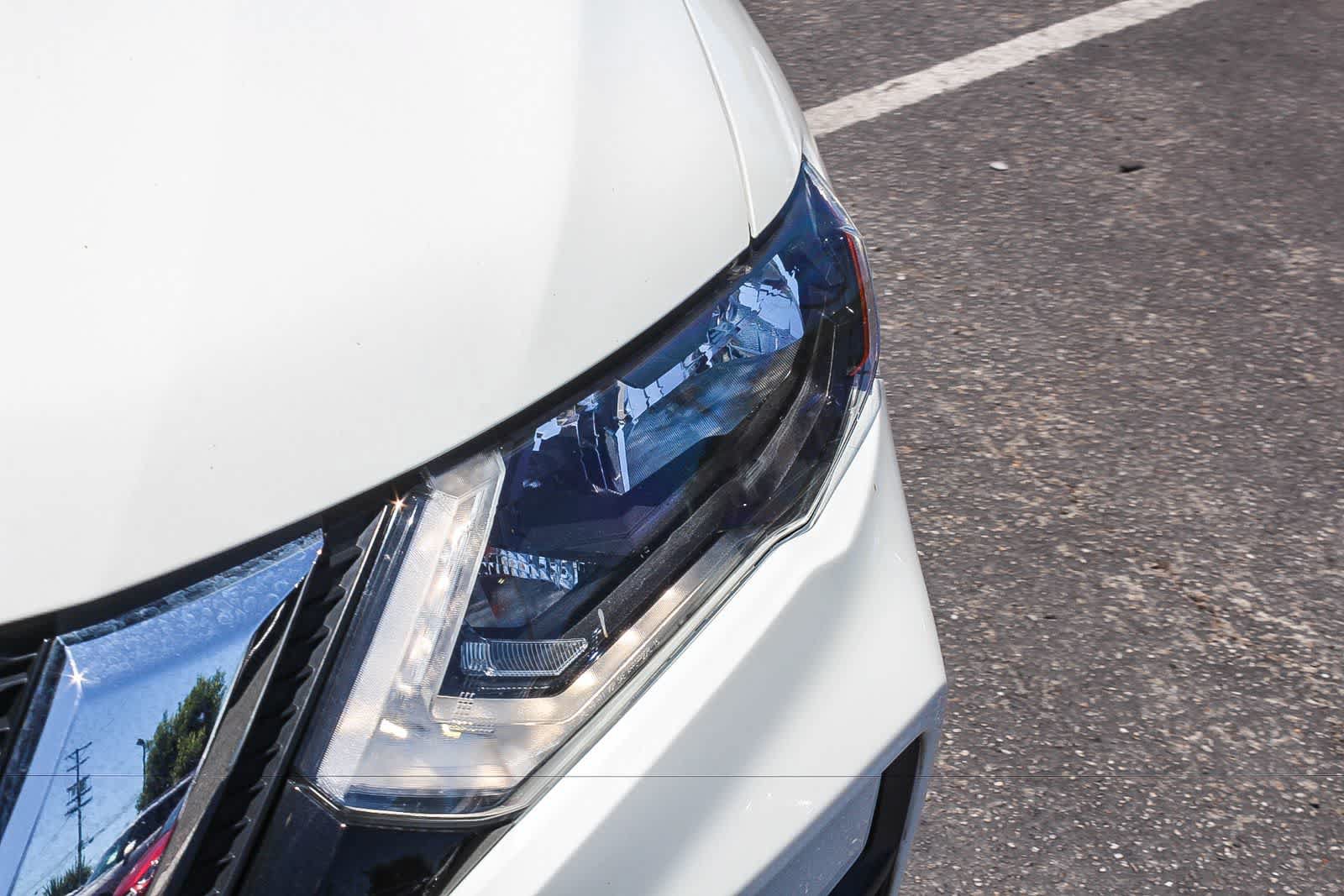 Used 2019 Nissan Rogue S w/ Special Edition Package FWD image 14