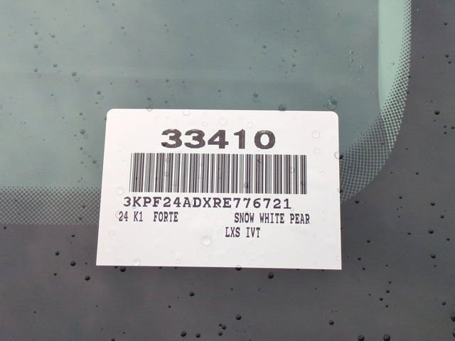 Used 2024 Kia Forte LXS FWD image 16