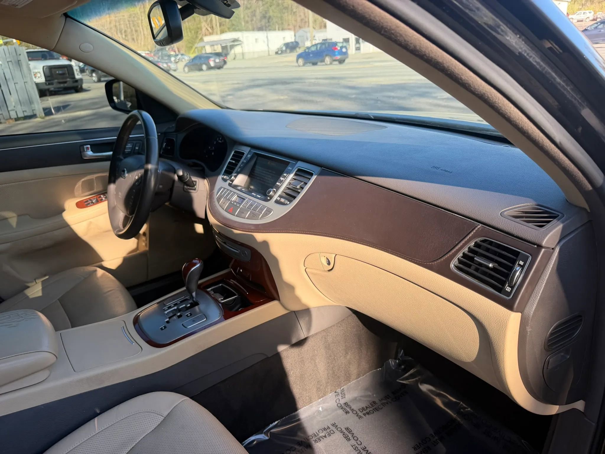 Used 2012 Hyundai Genesis 3.8 w/ Premium Pkg image 17