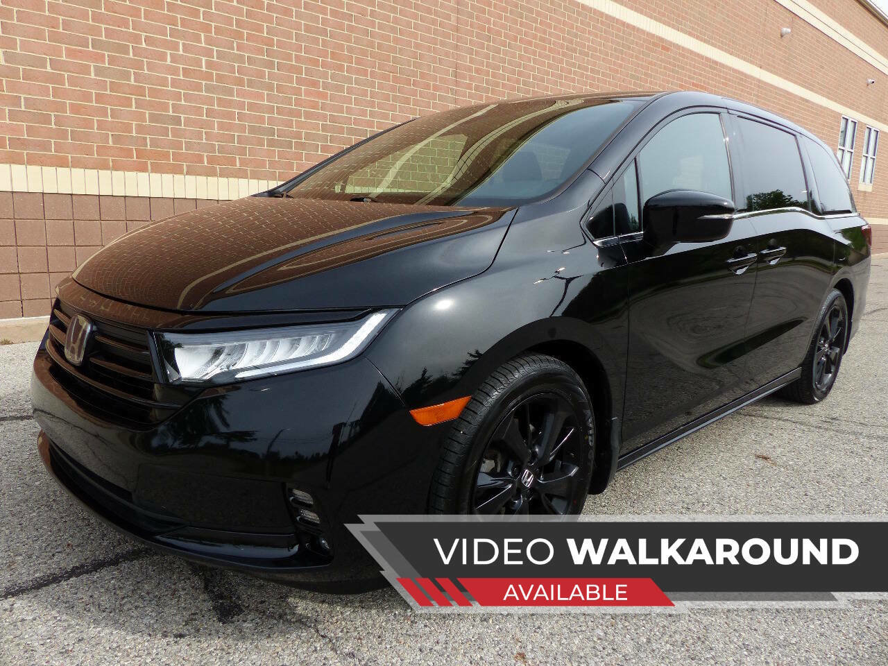 Used 2024 Honda Odyssey Sport image 1