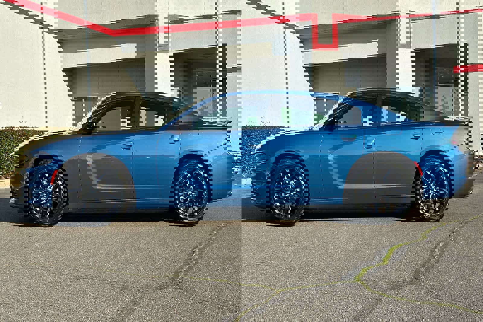 Used 2022 Dodge Charger SXT w/ Blacktop Package image 9