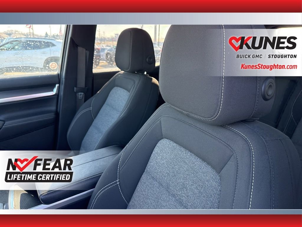 Used 2025 GMC Terrain Elevation image 21