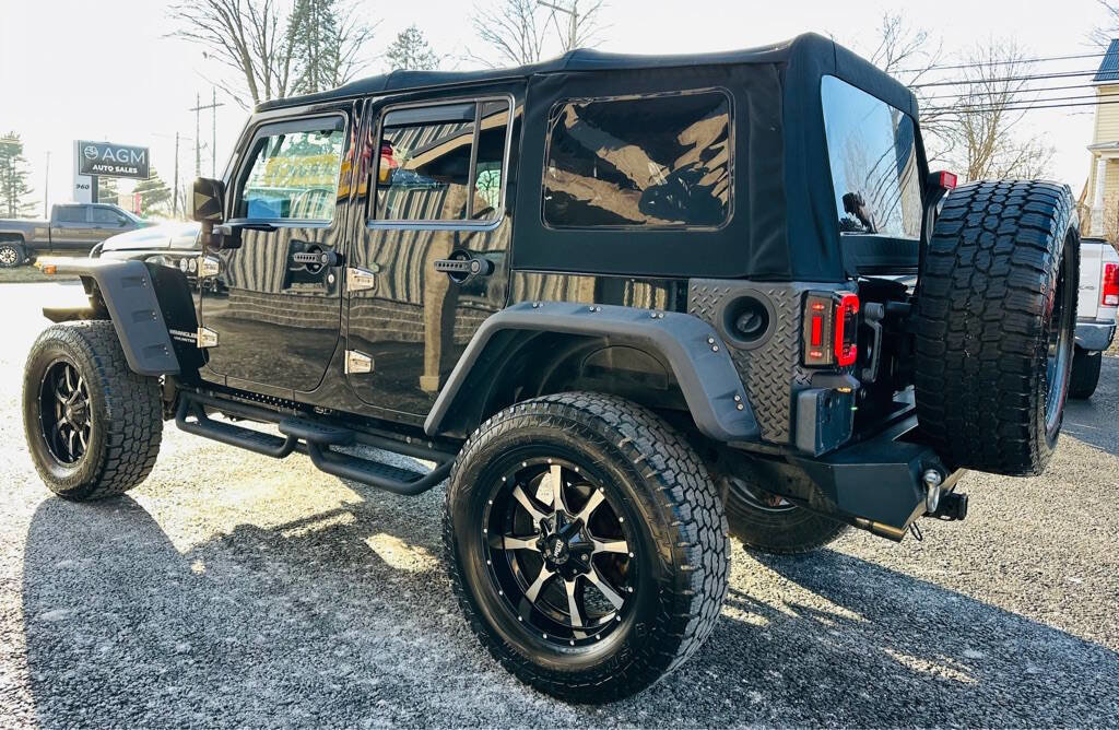 Used 2012 Jeep Wrangler Unlimited Rubicon w/ Dual Top Group image 5