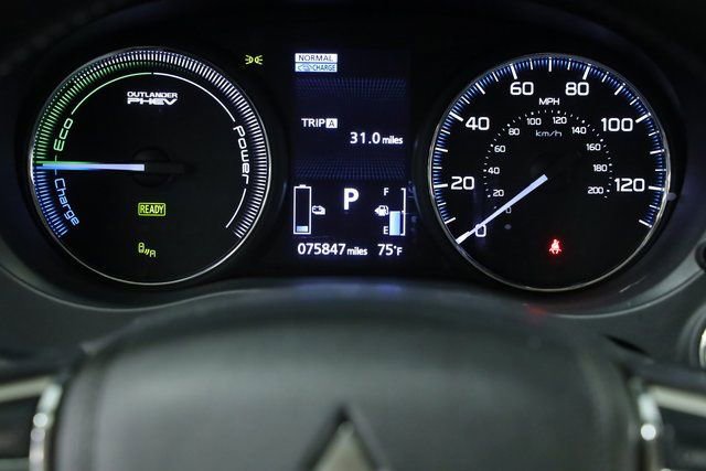 Used 2018 Mitsubishi Outlander SEL image 12