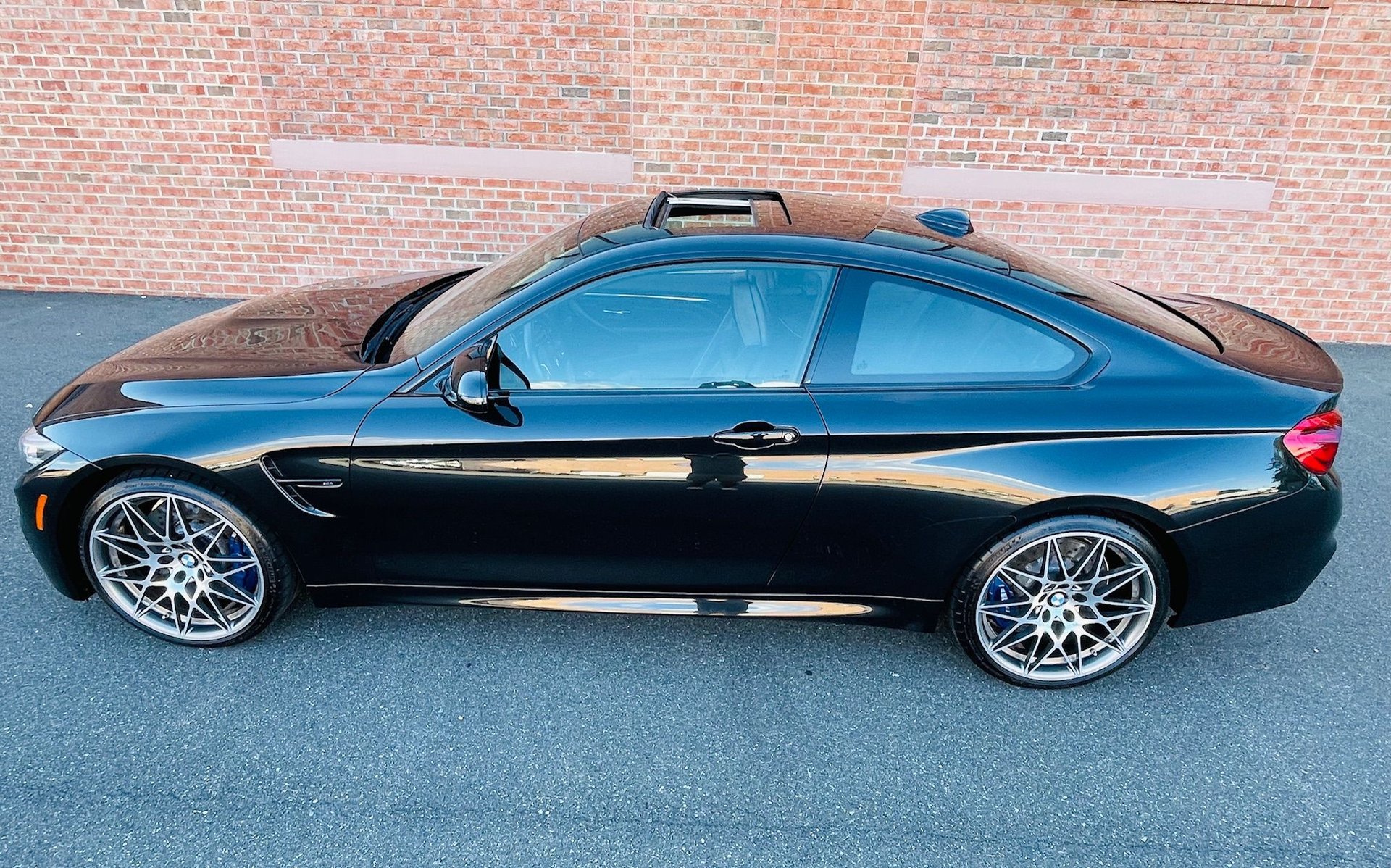 Used 2019 BMW M4 Coupe w/ Competition Package RWD image 51