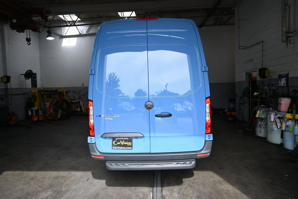 Used 2024 Mercedes-Benz eSprinter 170 Cargo image 9
