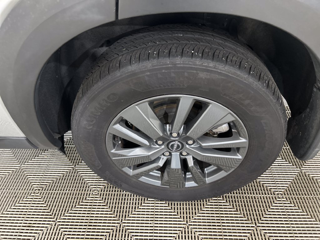 Used 2023 Nissan Pathfinder SV AWD/4WD image 10