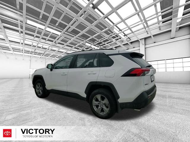 Used 2025 Toyota RAV4 XLE image 5