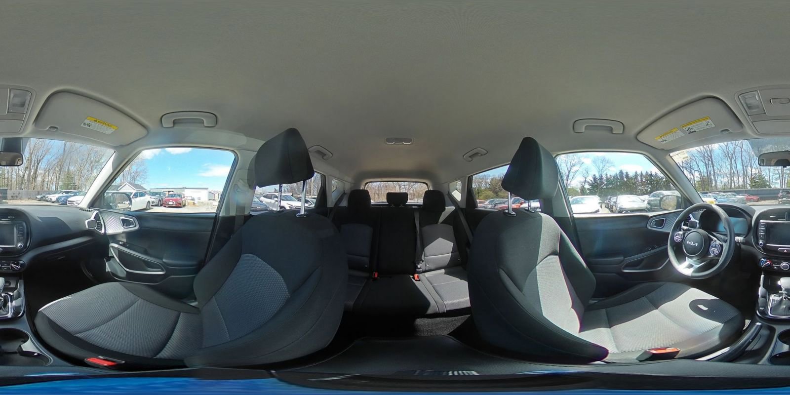 Used 2025 Kia Soul LX w/ LX Technology Package FWD image 39