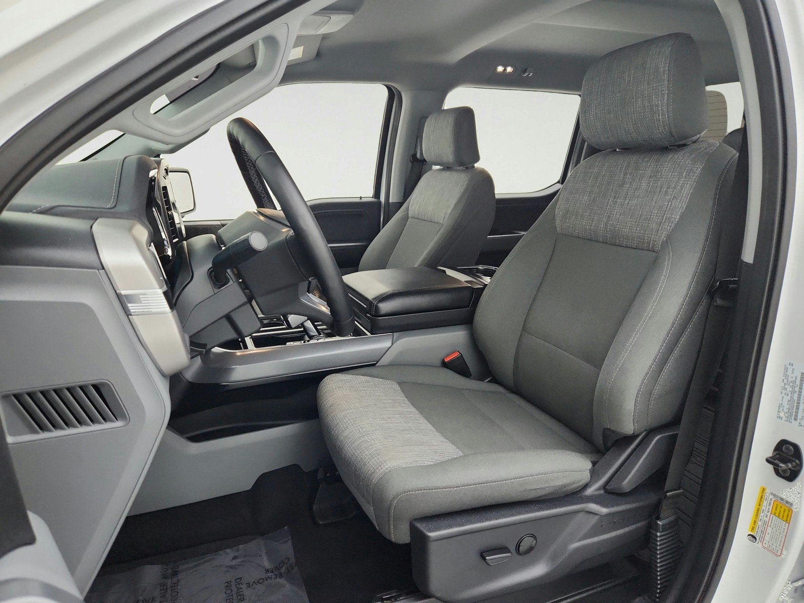 Used 2023 Ford F150 Lightning XLT AWD/4WD image 17