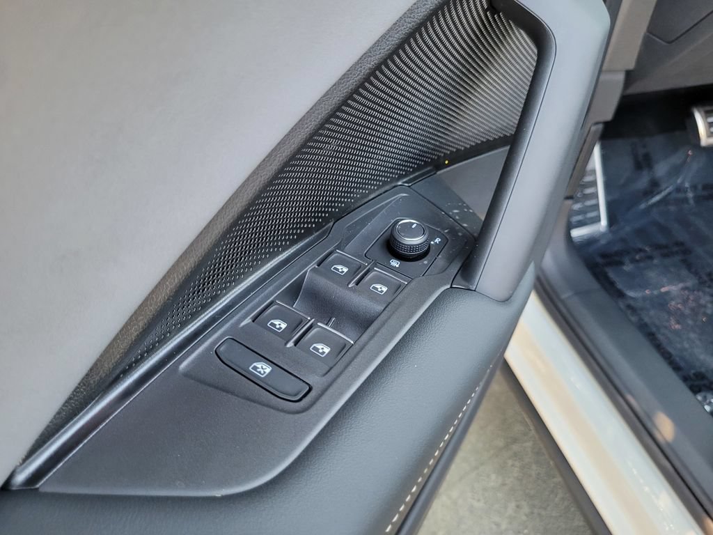 New 2026 Volkswagen Tiguan SE R-Line AWD/4WD image 26