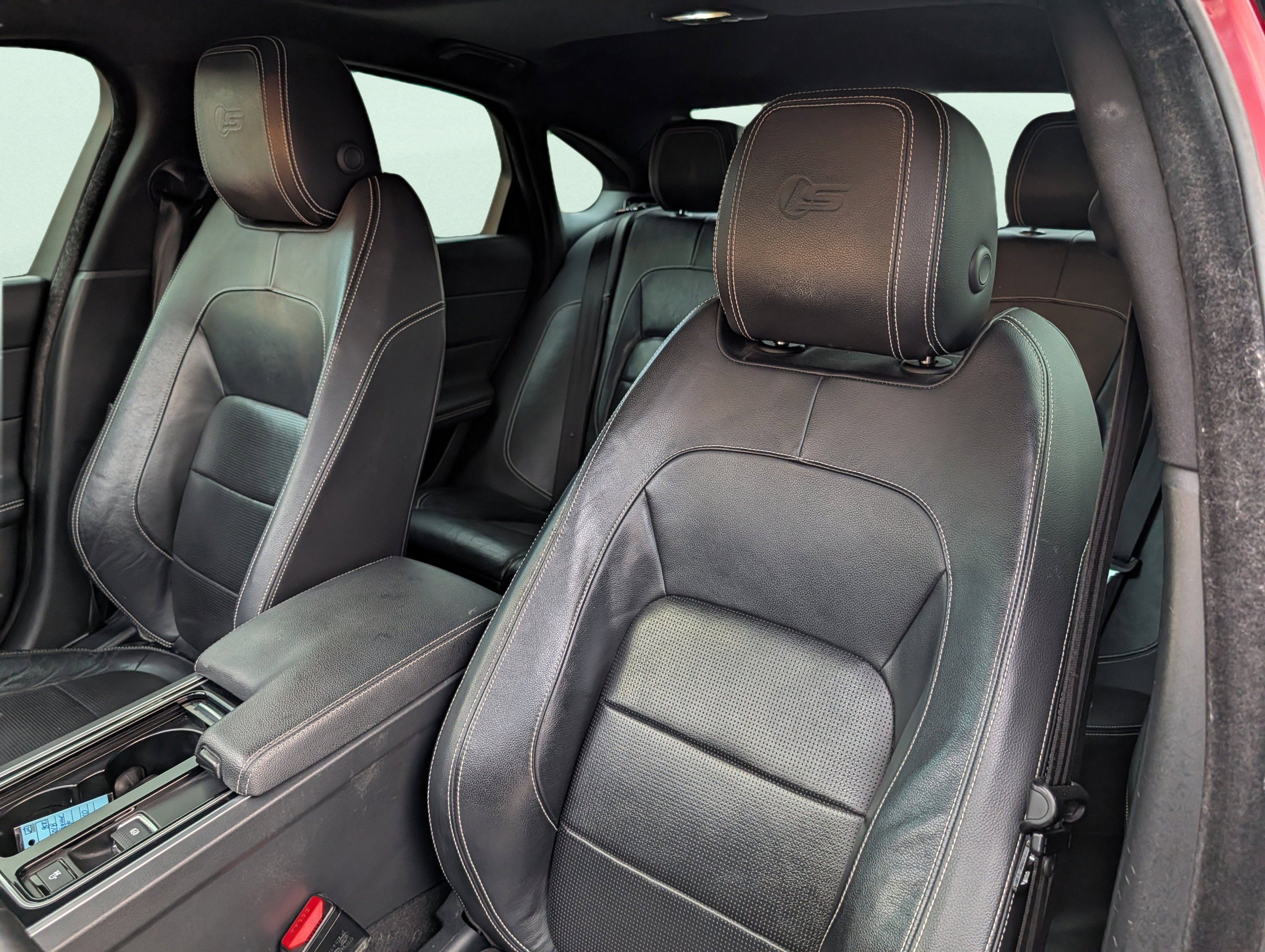 Used 2018 Jaguar XF S image 12