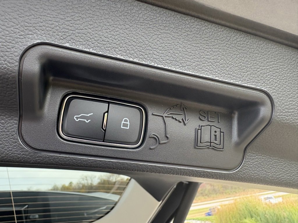 New 2026 Ford Explorer Active w/ Active Comfort Package image 23