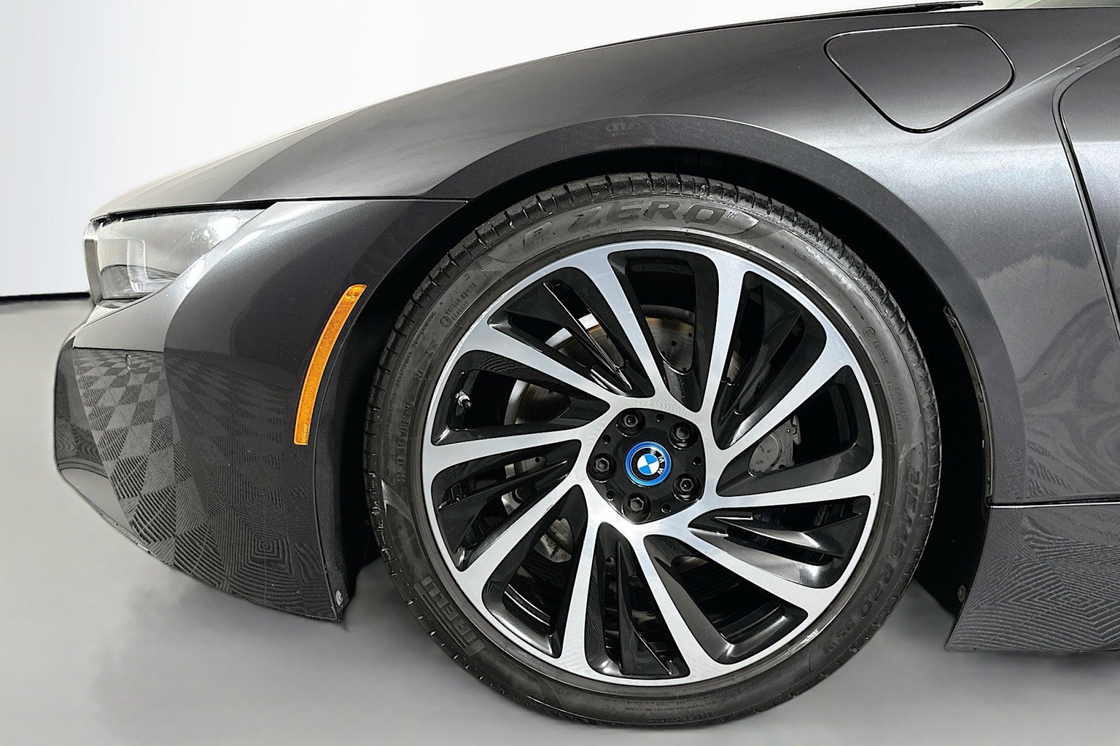 Used 2015 BMW i8 image 11