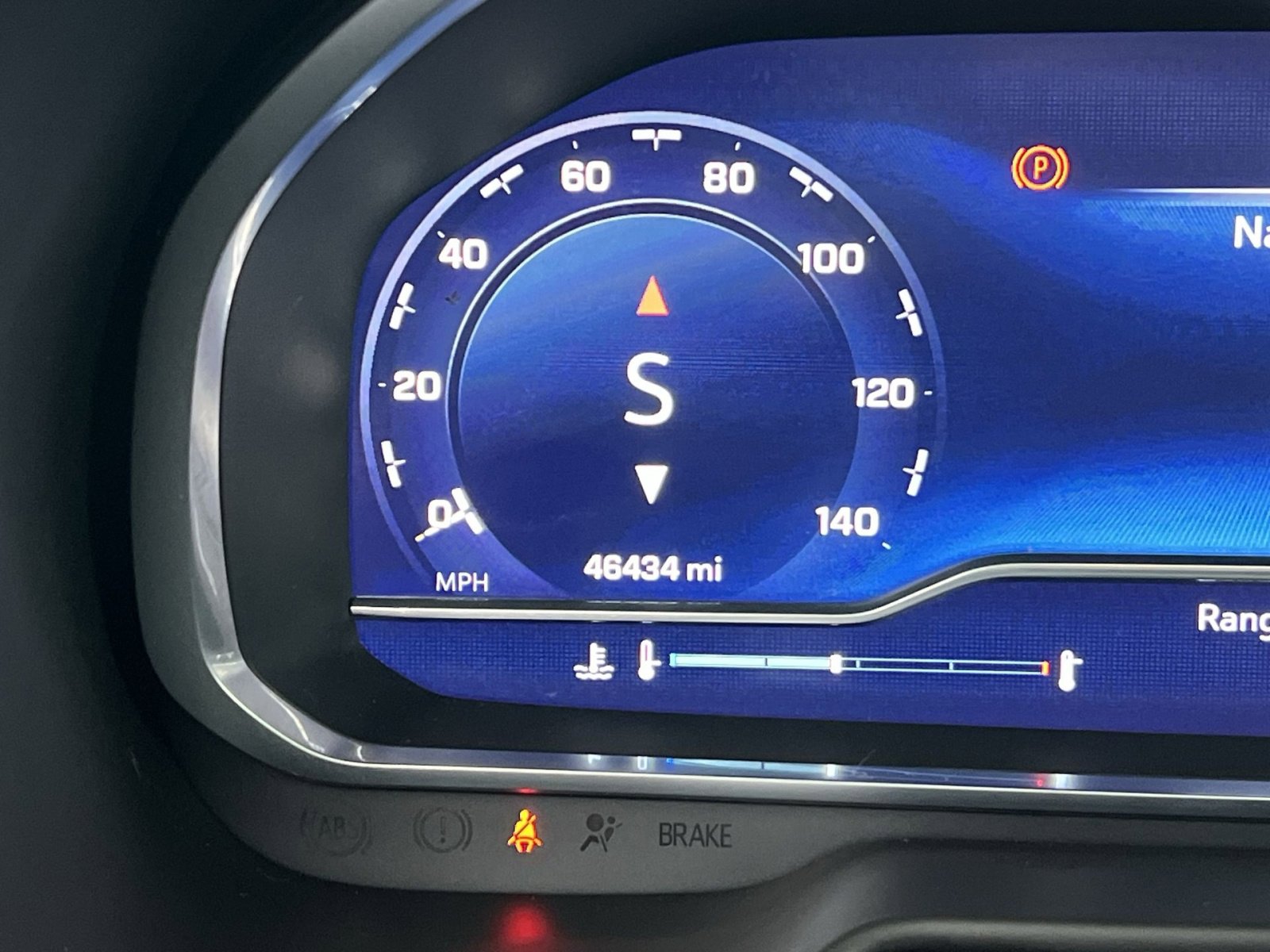 Used 2023 Chevrolet Suburban High Country image 17