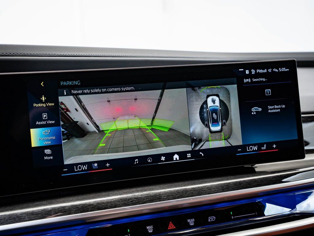 New 2026 BMW 740i xDrive w/ Executive Package image 30