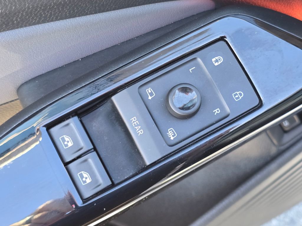 Used 2022 Volkswagen ID.4 Pro S w/ Gradient Package image 19