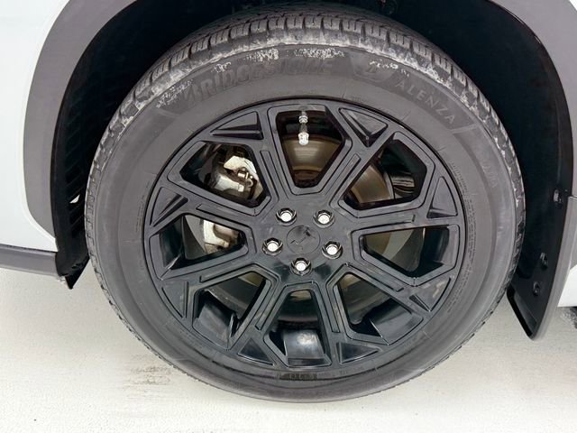 Used 2022 Toyota Highlander LE FWD image 7